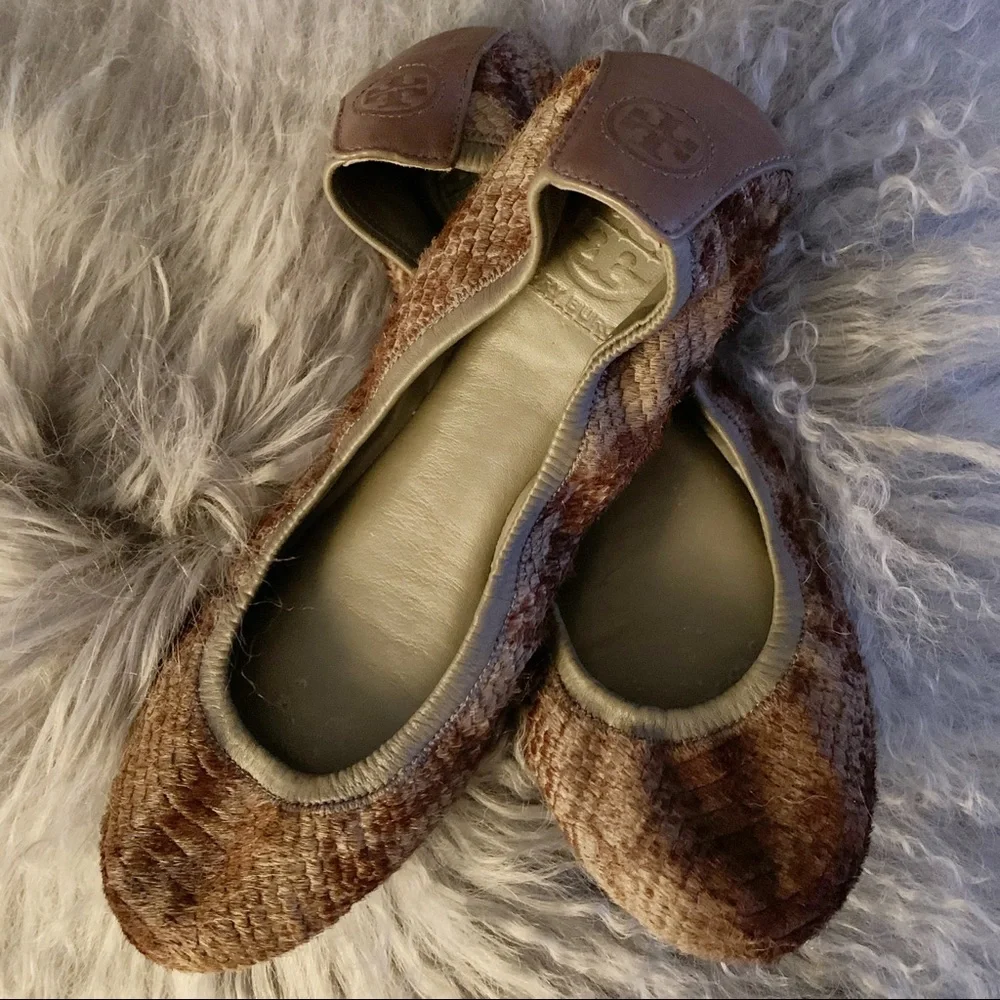 Tory Burch “Fur” Ballet Flats Size 8.5 EUC